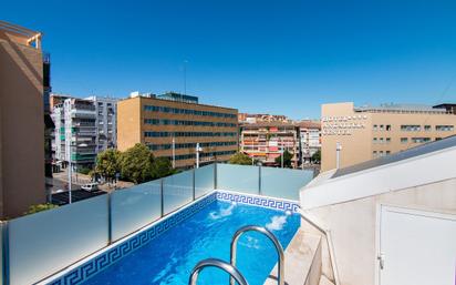 Swimming pool of Single-family semi-detached for sale in  Granada Capital  with Air Conditioner, Terrace and Swimming Pool