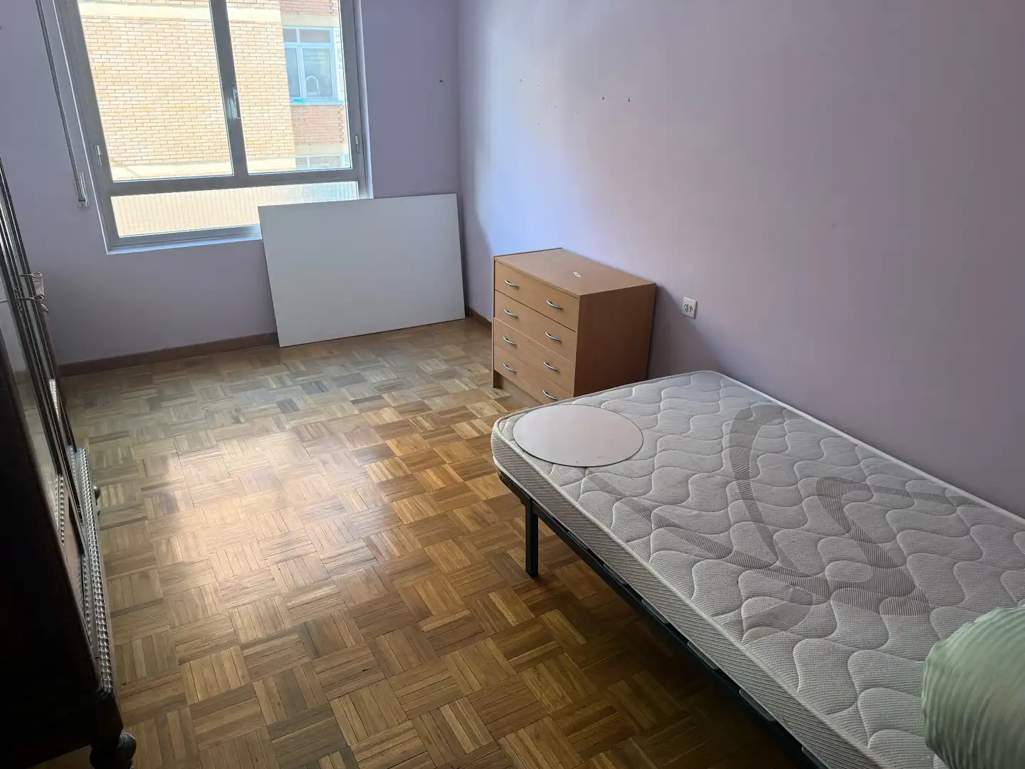 Habitación de Piso en venta en León Capital  con Calefacción, Parquet y Terraza