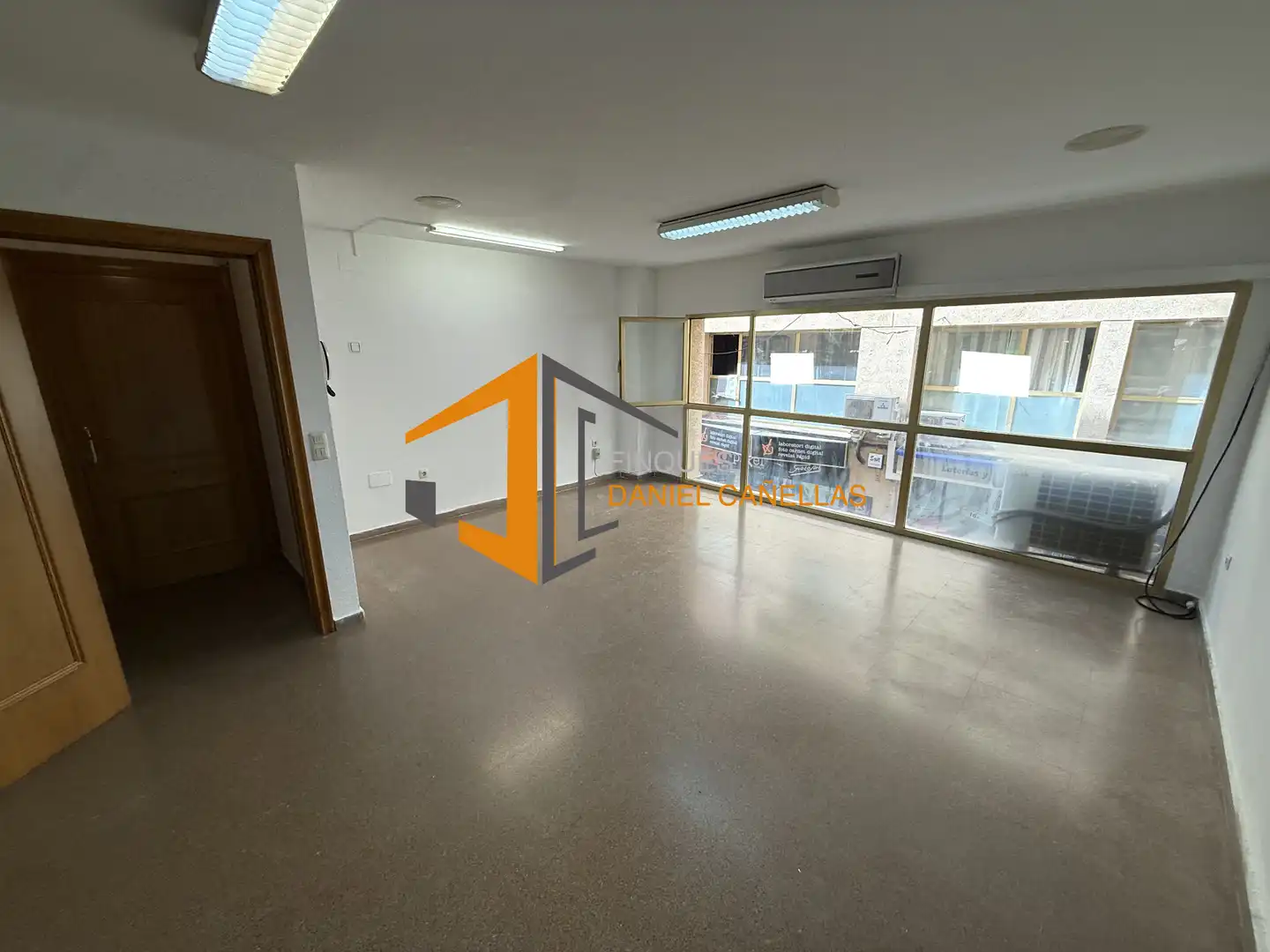 Local comercial en alquiler en Carrer de Sant Joan