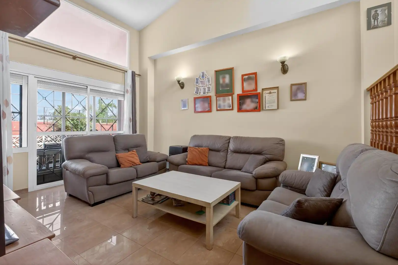 Sala d'estar de Casa o xalet en venda en Alhaurín de la Torre
