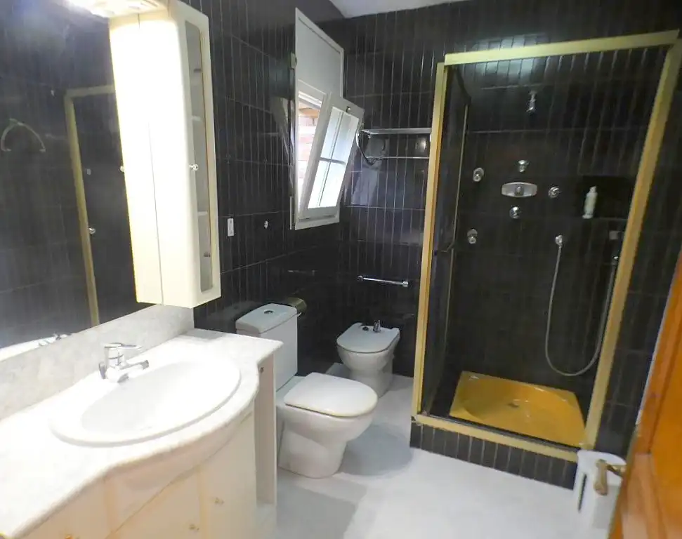 Baño de Casa o chalet en venta en Premià de Dalt con Calefacción, Jardín privado y Parquet