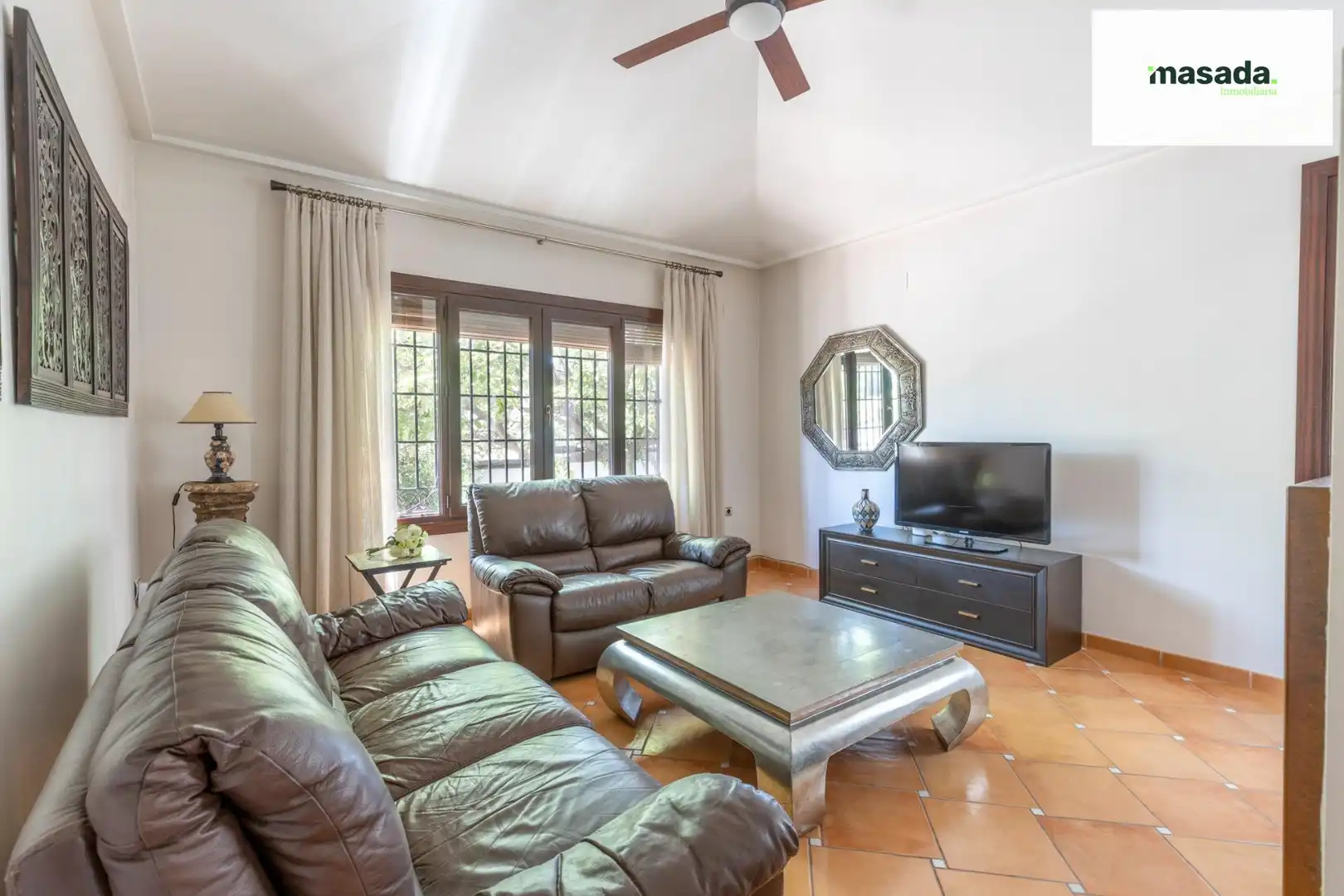 Sala de estar de Casa o chalet en venta en Vegas del Genil con Calefacción, Jardín privado y Piscina
