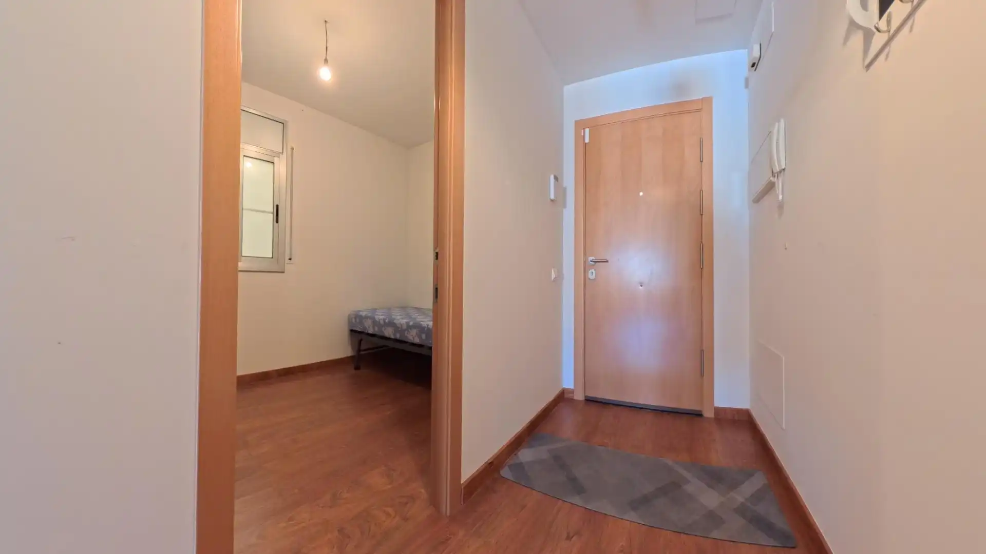 Flat for rent in Deltebre  with Parquet flooring