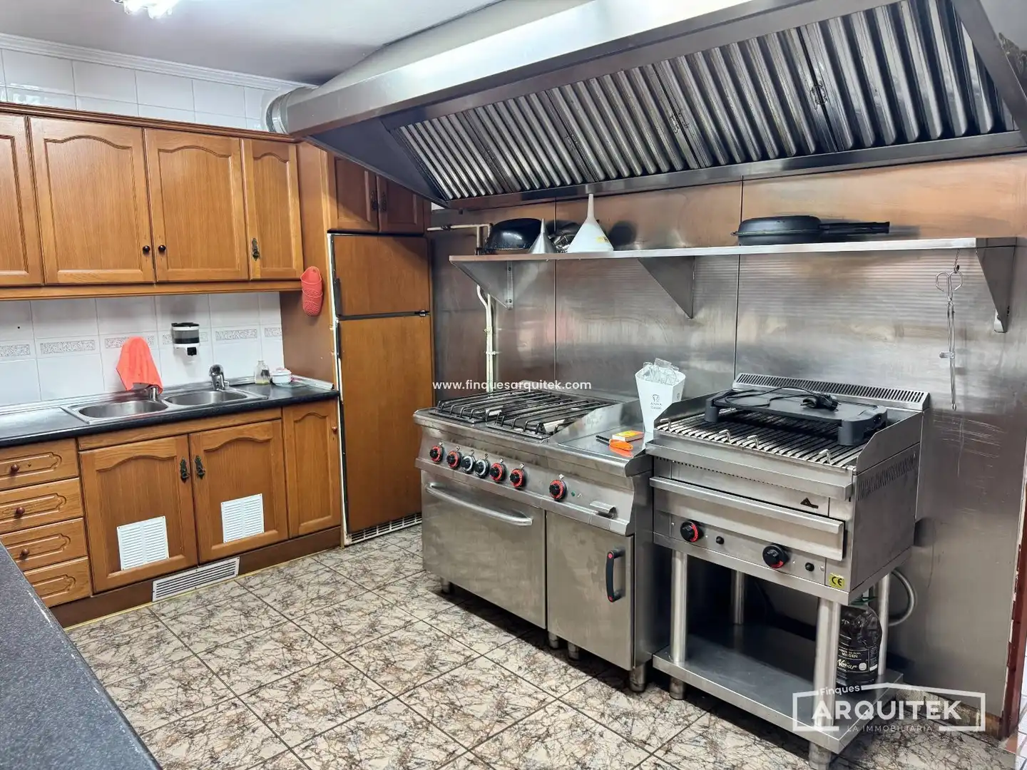 Cocina de Casa o chalet en venta en Monzón con Aire acondicionado, Calefacción y Jardín privado