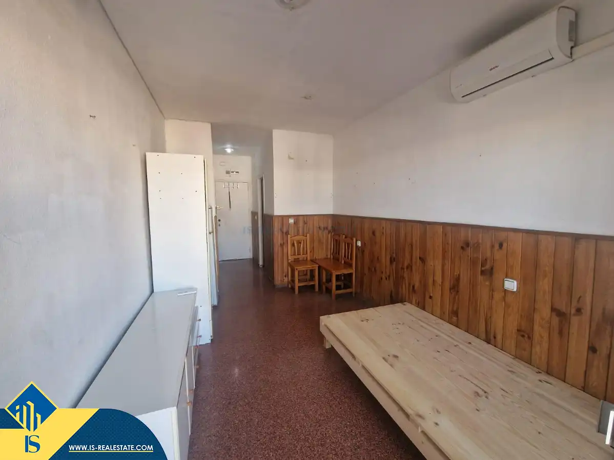 Habitación de Estudio en venta en Torrevieja con Aire acondicionado, Calefacción y Terraza