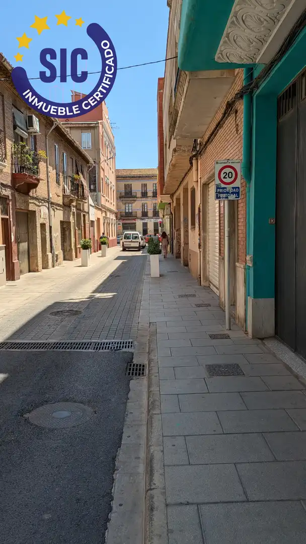 Exterior view of Commercial properties for sale in Benetússer