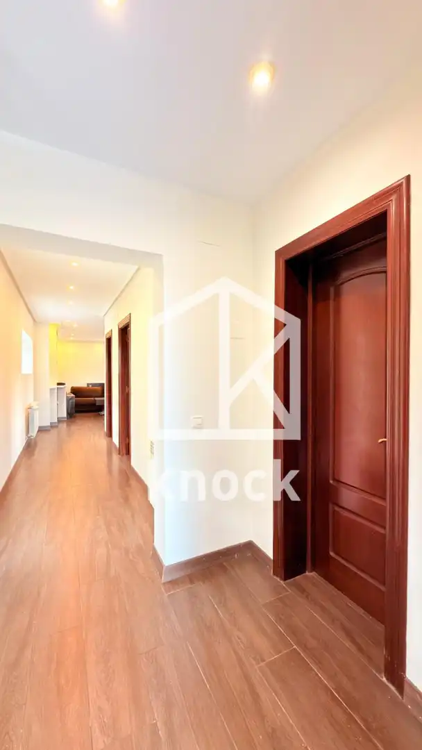 Casa o xalet en venda en Oviedo  amb Calefacció, Parquet i Terrassa