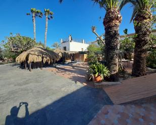 Vista exterior de Casa o xalet en venda en Orihuela amb Piscina