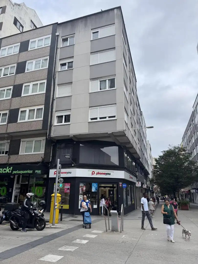 Vista exterior de Edificio en venta en A Coruña Capital 