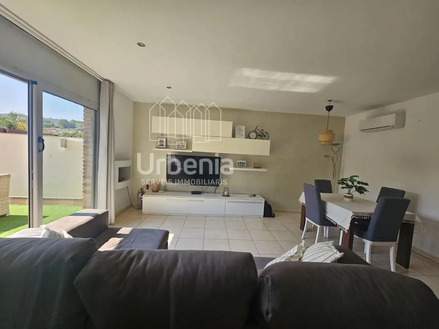 Living room of Houses for sale in Canet de Mar  with Air Conditioner, Heating and Terrace