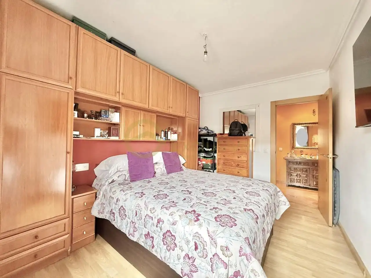 Habitación de Piso en venta en Avilés con Calefacción, Terraza y Amueblado
