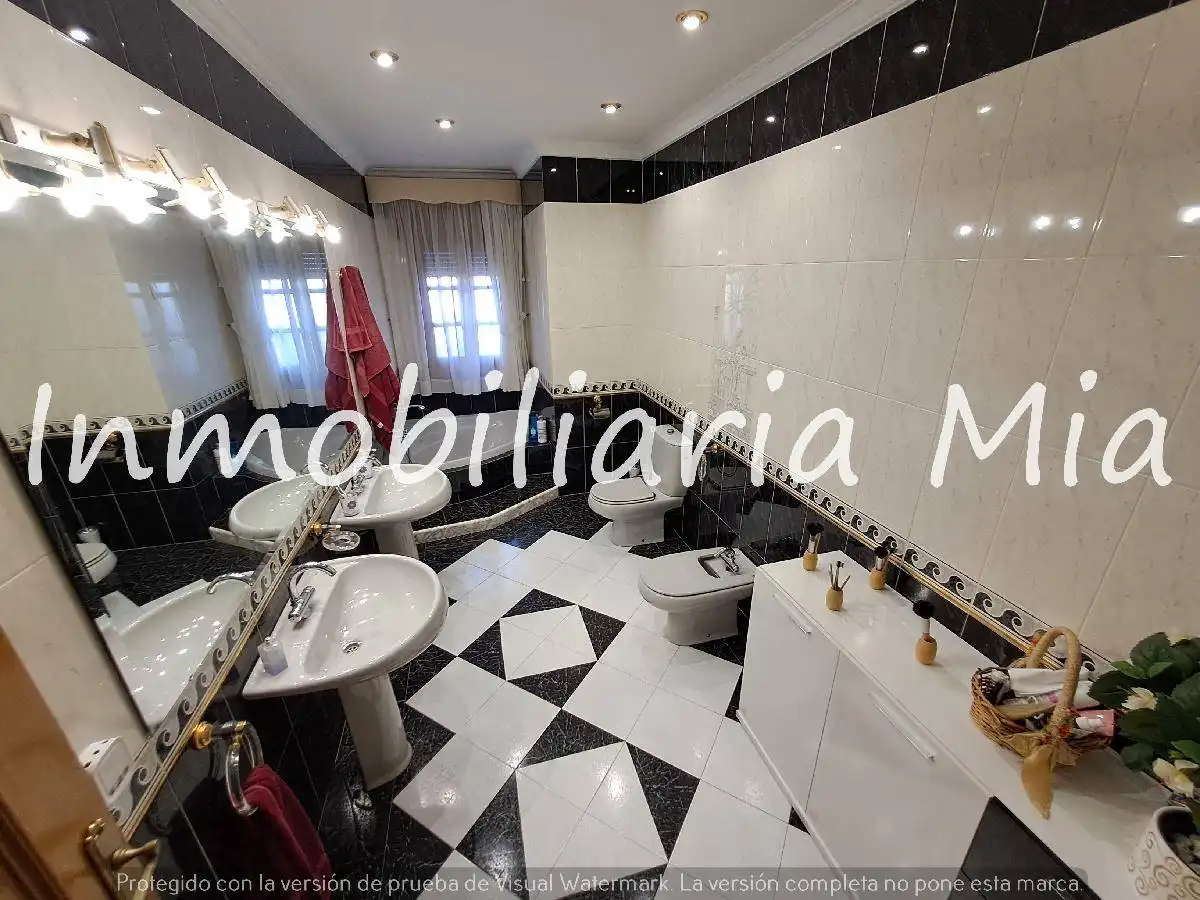 Bathroom of Houses for sale in Lorca  with Private garden and Storage room