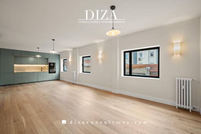 Piso en Alquiler en De La Infanta María Teresa en Hispanoamérica - Bernabéu