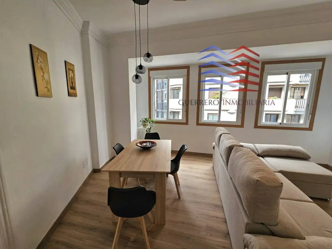 Sala d'estar de Pis de lloguer en Ourense Capital  amb Calefacció i Moblat