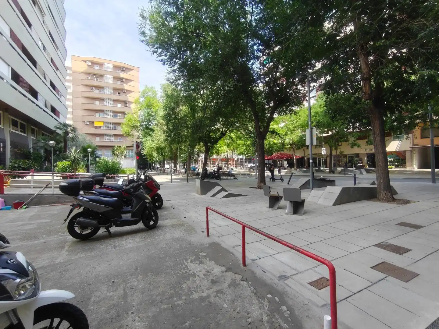 Büro zur Miete in Carrer de Felipe de Paz, La Maternitat i Sant Ramon
