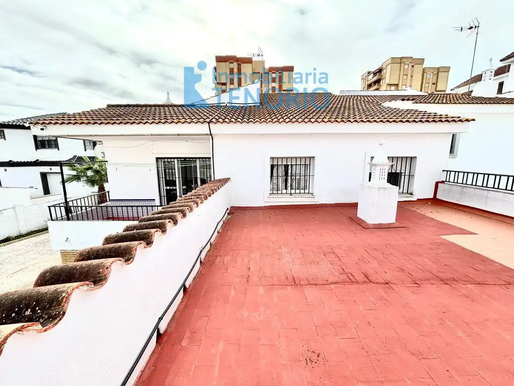 Vista exterior de Casa o xalet en venda en La Antilla amb Terrassa i Traster