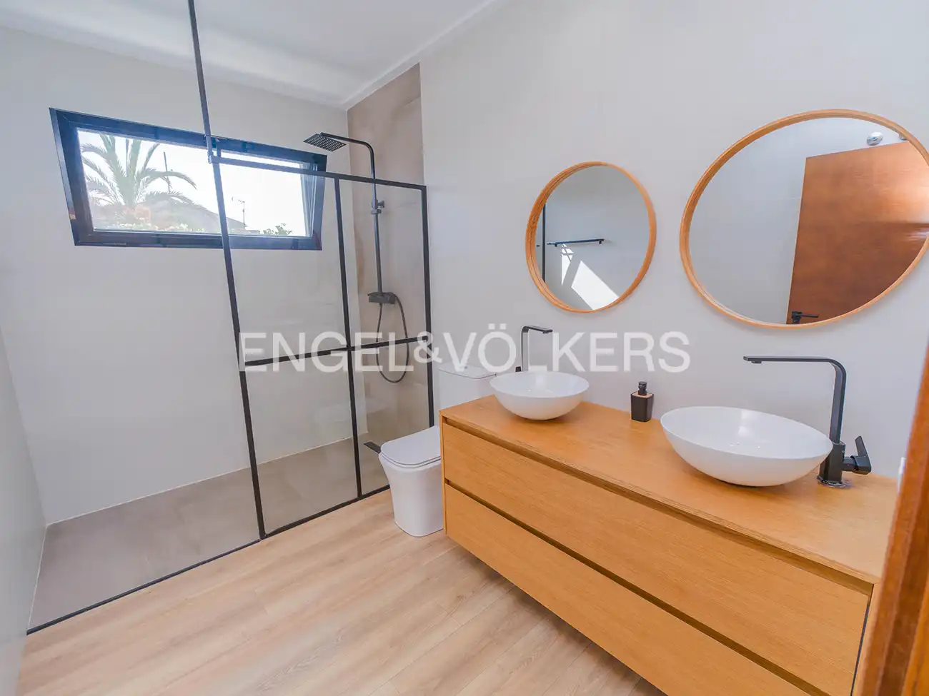 Baño de Casa o chalet en venta en Elche / Elx con Aire acondicionado, Calefacción y Jardín privado