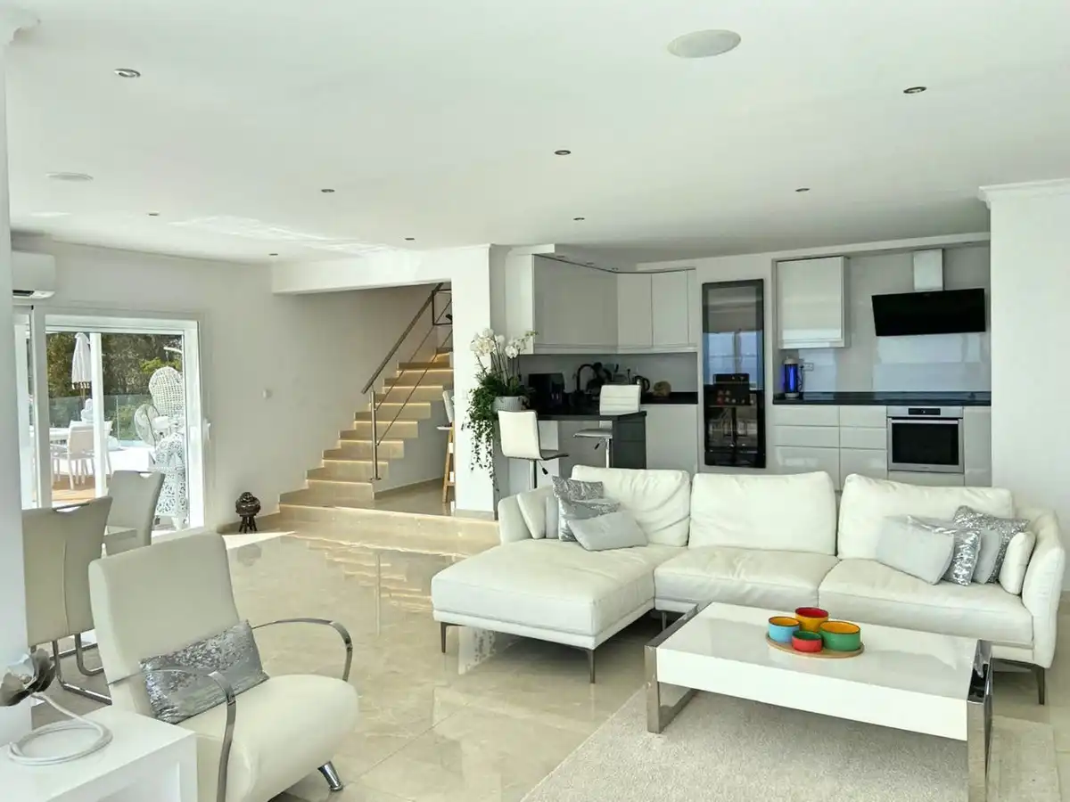 Living room of Houses for sale in Fuengirola  with Air Conditioner, Terrace and Furnished