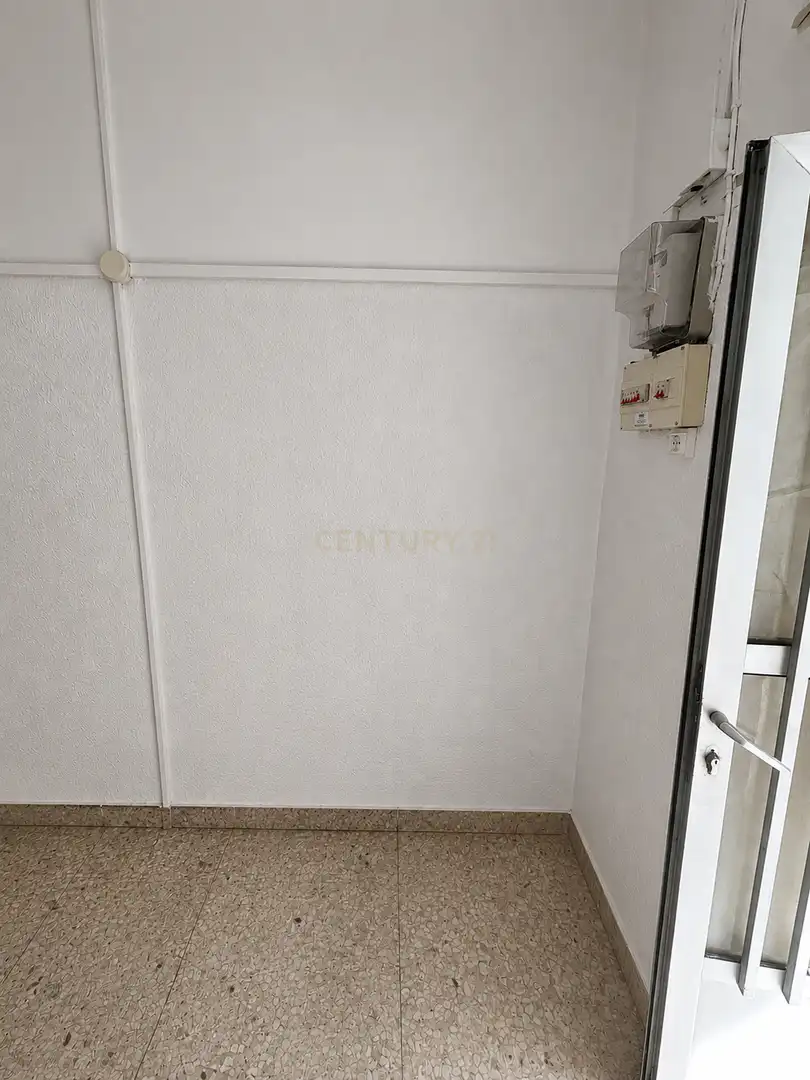Gewerbefläche zum Verkauf in Calle Colón, Cáceres, Spain 10, imagen 5