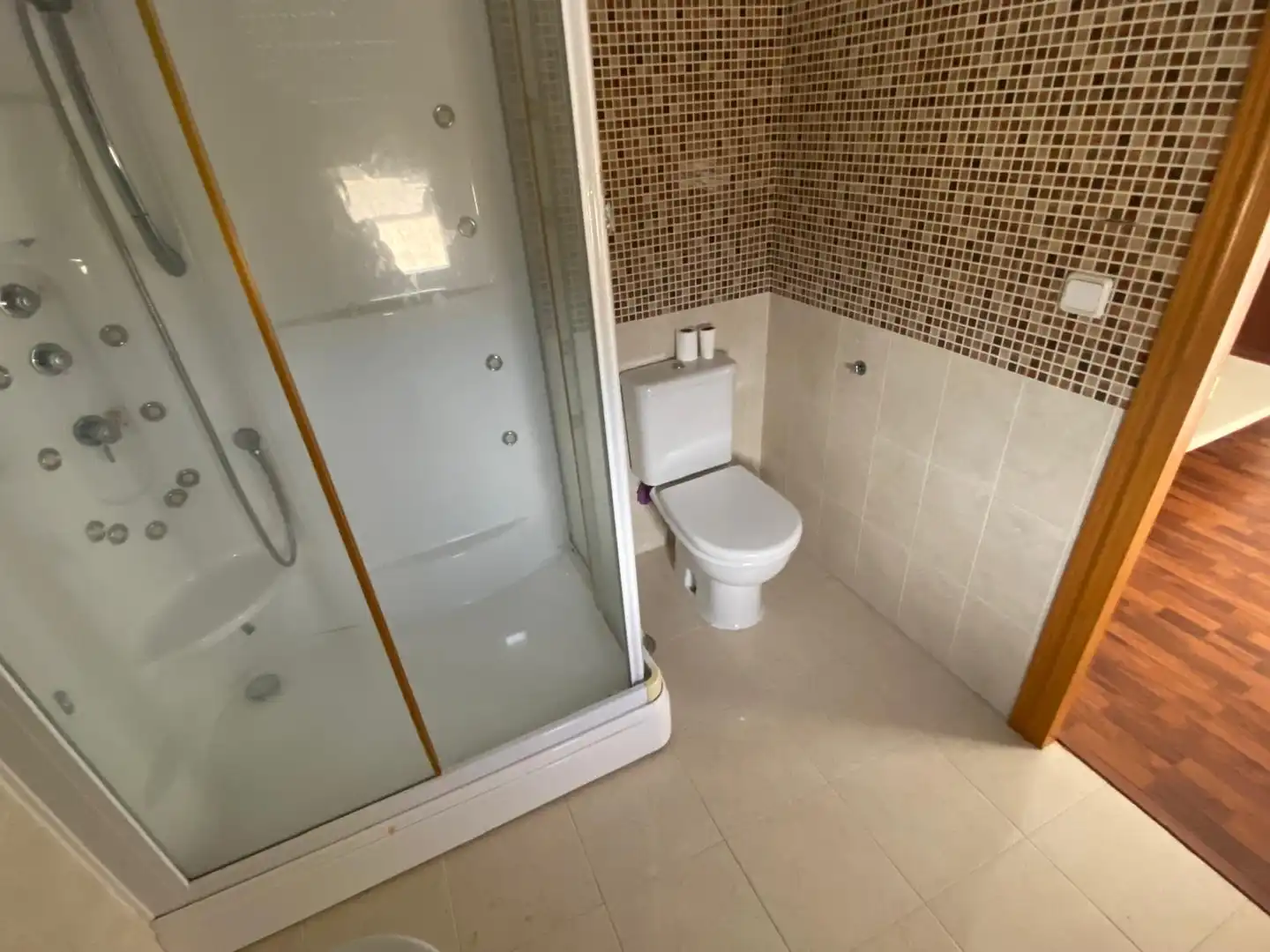 Baño de Casa adosada en venta en Poblete con Aire acondicionado, Calefacción y Jardín privado