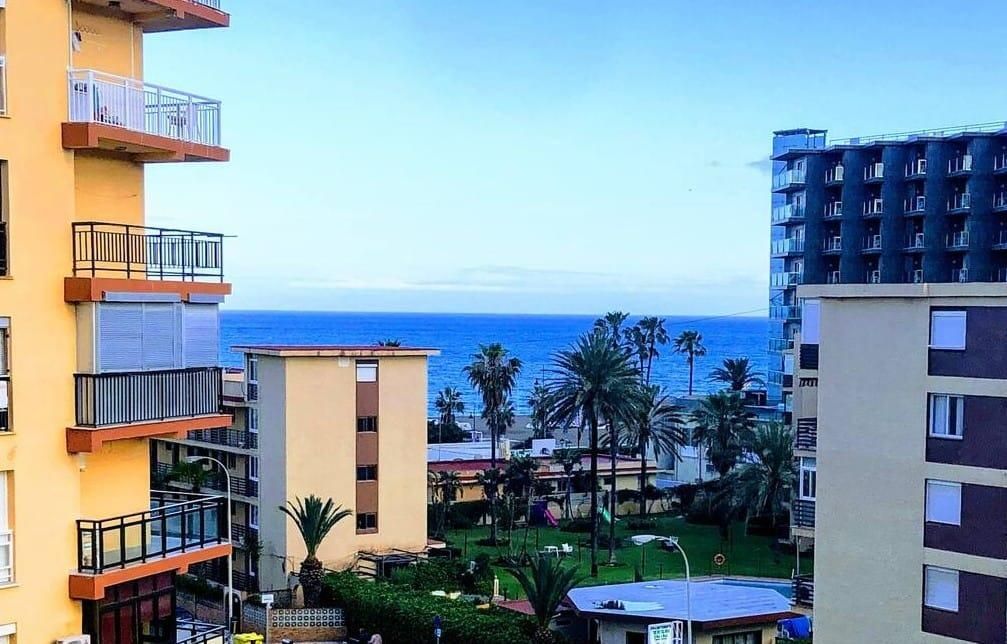 Exterior view of Apartment for sale in Torremolinos  with Air Conditioner and Community pool