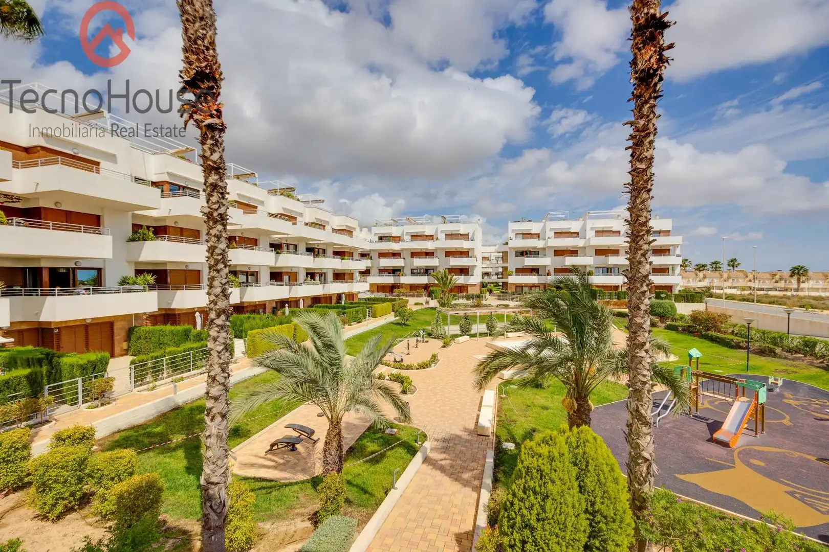 Vista exterior de Apartament en venda en Orihuela amb Aire condicionat, Calefacció i Jardí privat