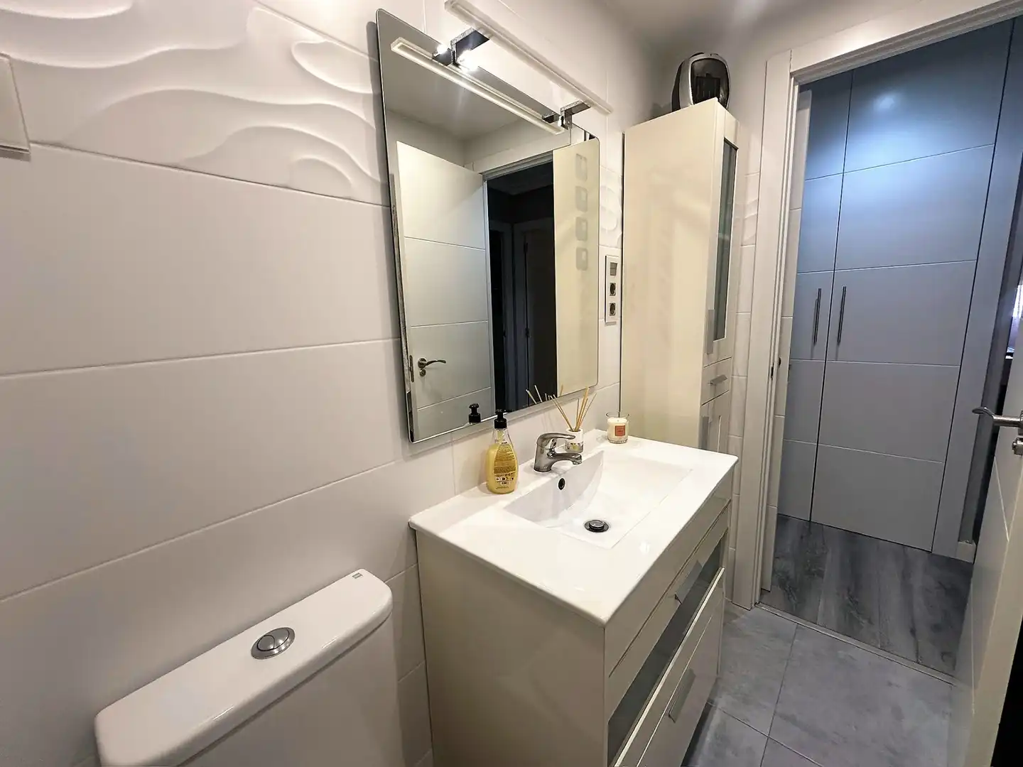Badezimmer von Wohnung zum Verkauf in Fuenlabrada mit Klimaanlage, Heizung und Abstellraum