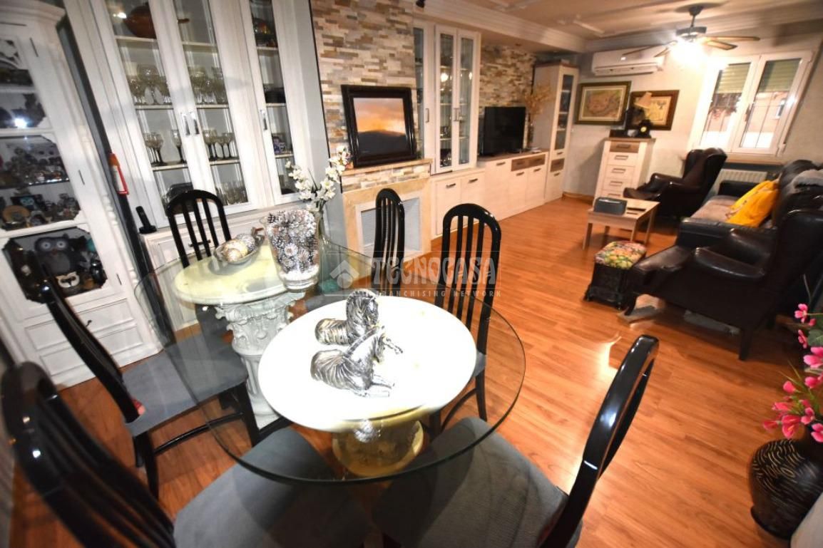 Dining room of Single-family semi-detached for sale in Getafe  with Air Conditioner, Heating and Parquet flooring