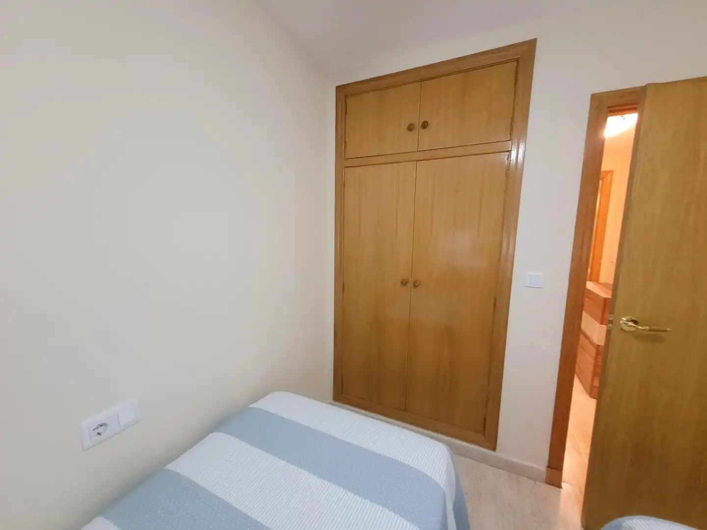 Bedroom of Apartments for sale in Alicante / Alacant  with Private garden, Furnished and Community pool