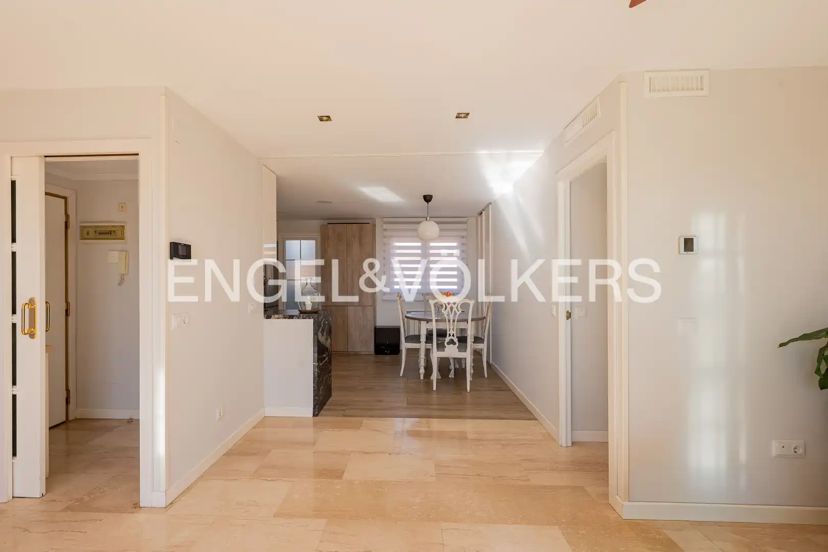 Comedor de Ático en venta en Madrid con Aire acondicionado, Calefacción y Jardín privado