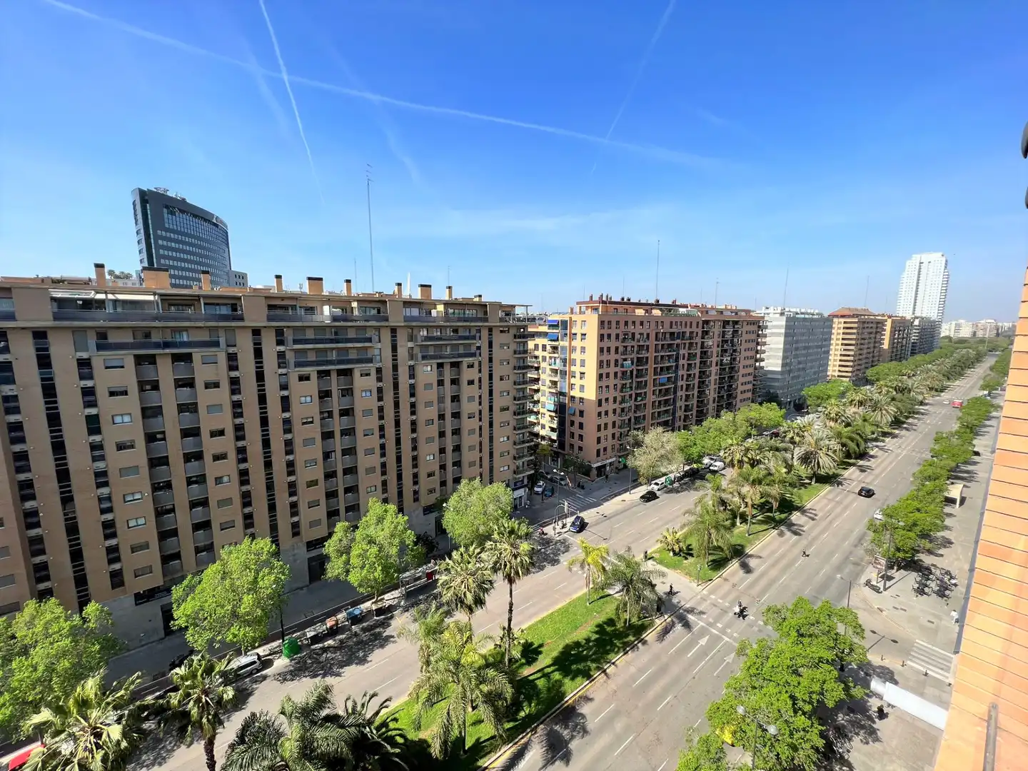 Exterior view of Flat for rent in Valencia  with Air Conditioner, Oven and Washing machine