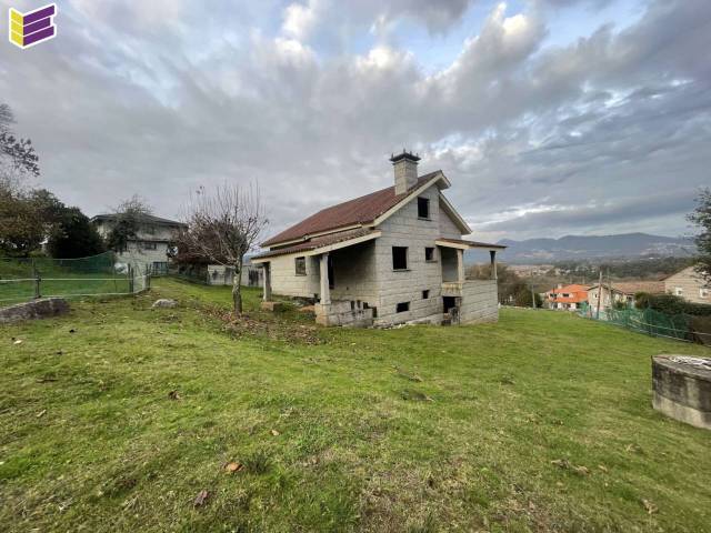 Casa-chalet en Venta en Calle Rubindo en Salceda de Caselas