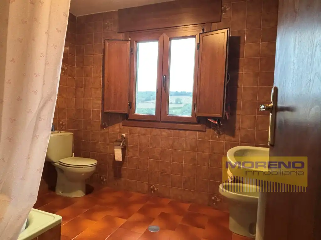 Baño de Finca rústica en venta en Becerreá