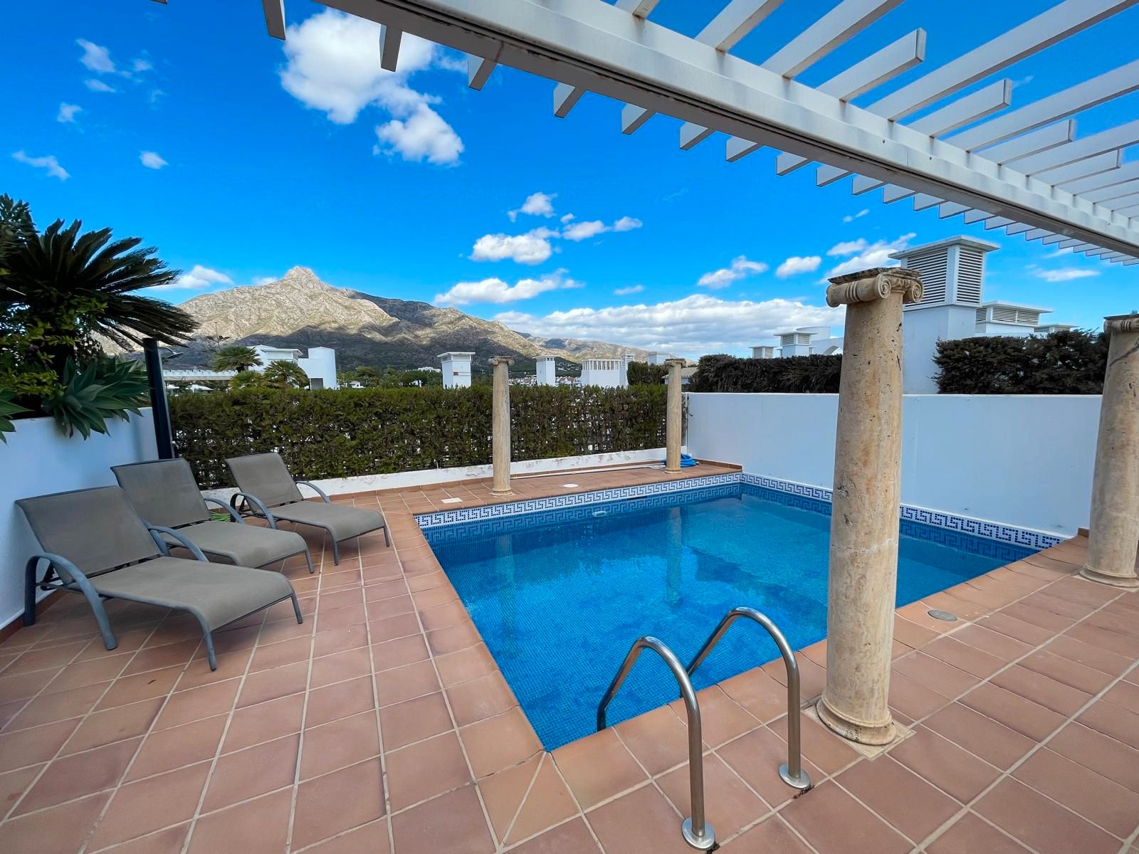 Piscina de Ático de alquiler en Marbella con Aire acondicionado, Terraza y Piscina