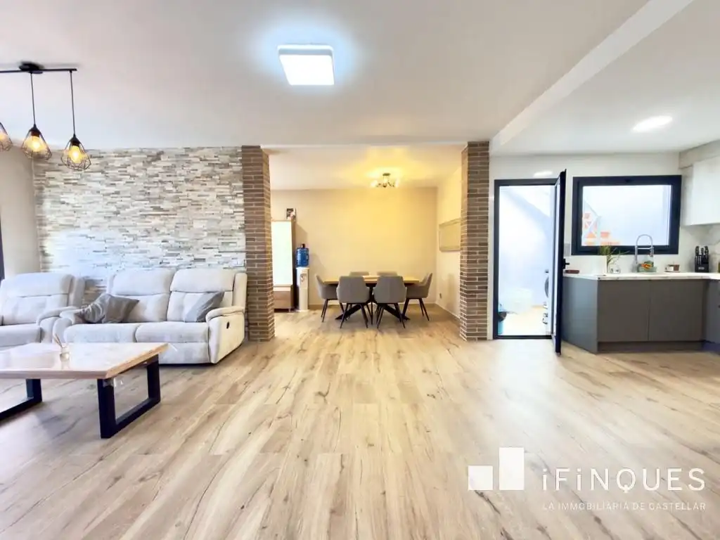 Sala de estar de Piso en venta en Castellar del Vallès con Aire acondicionado, Calefacción y Terraza