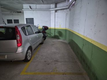 Aparcamiento en venta en Calle Mosén A. Rodamilans