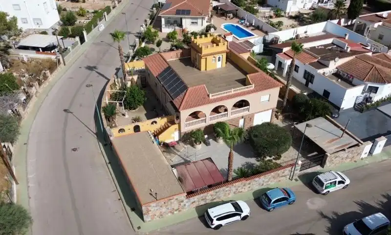 Villa zum Verkauf in Calle  Almendro, imagen 7