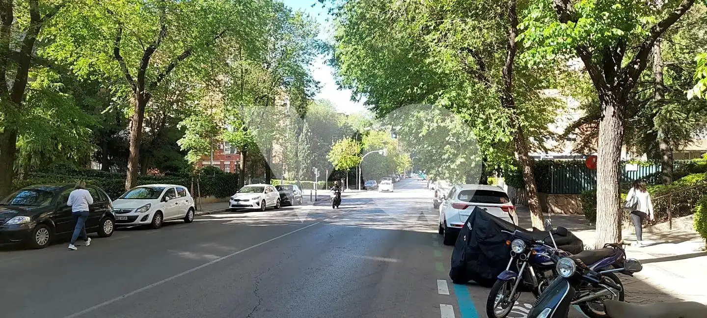 Vista exterior de Local de lloguer en Madrid