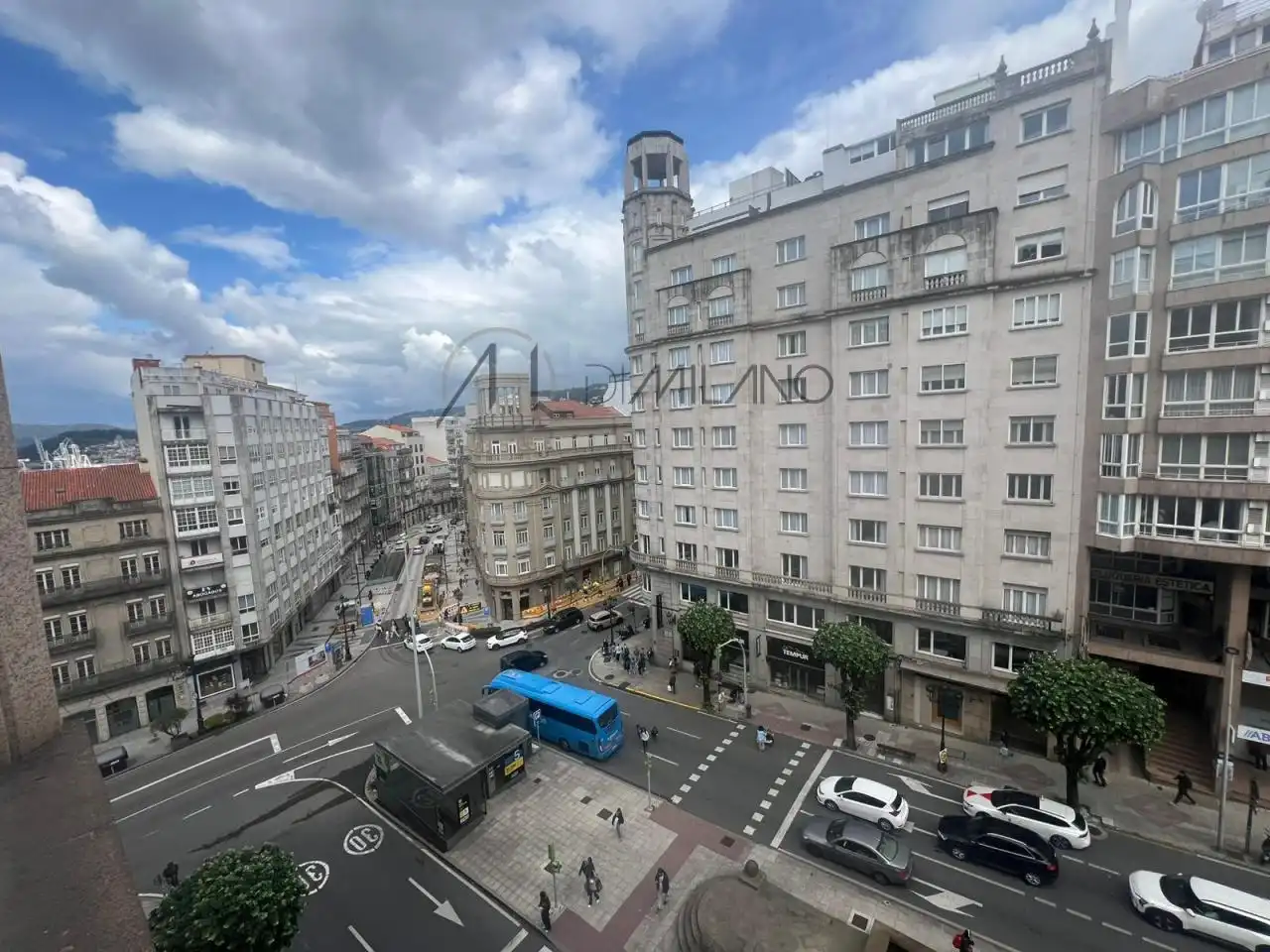 Vista exterior de Piso de alquiler en Vigo  con Calefacción