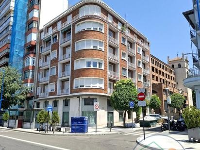 Exterior view of Flat for sale in Valladolid Capital  with Air Conditioner and Heating