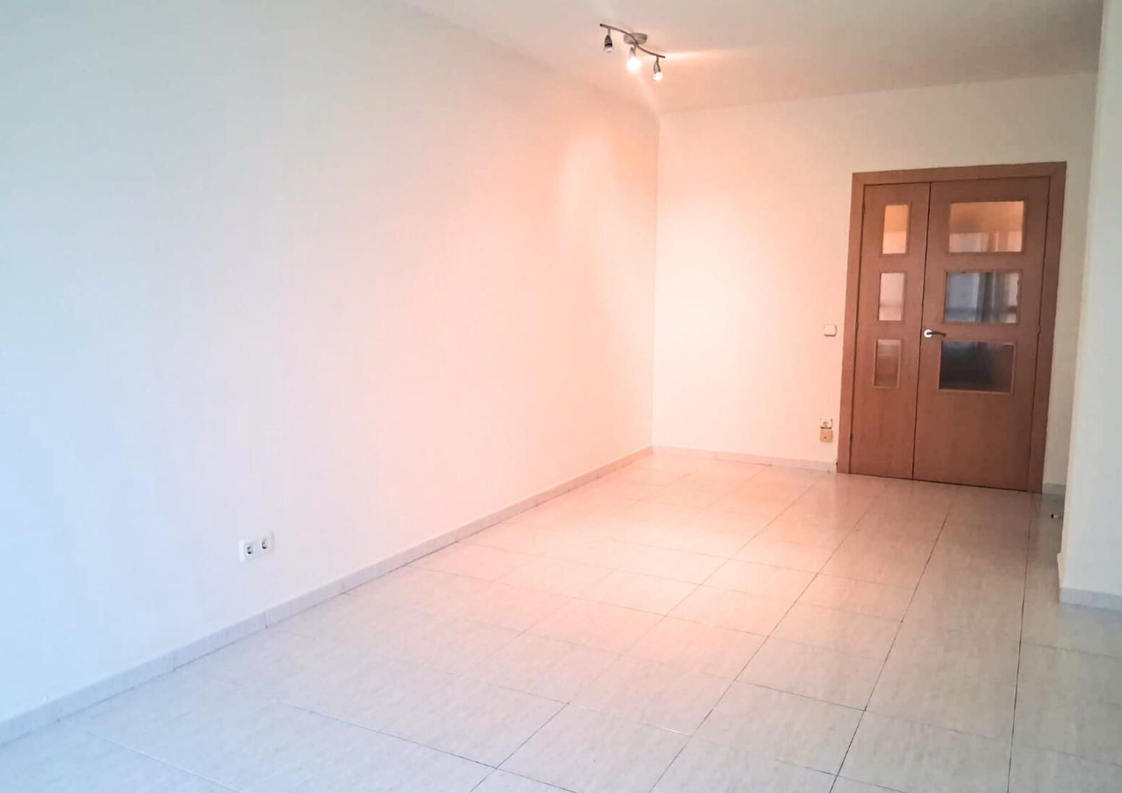 Flat for sale in Sabadell  with Heating