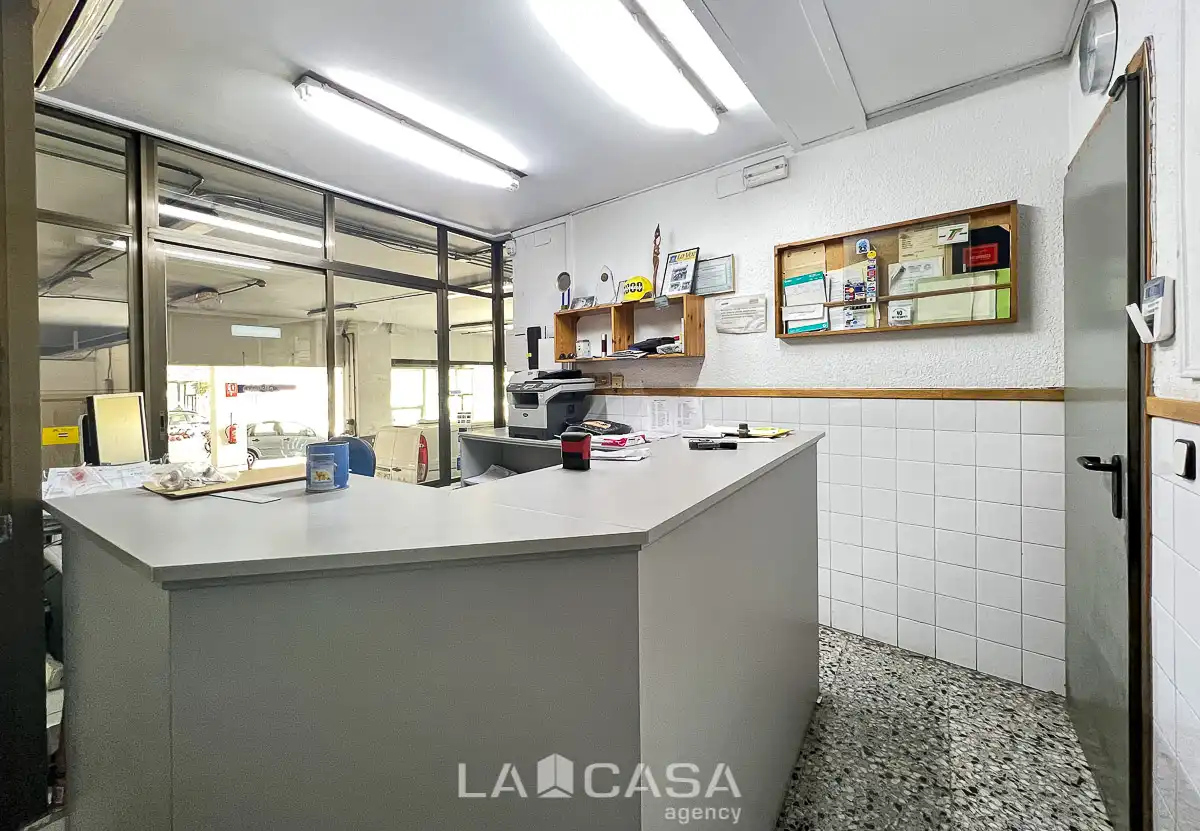 Local comercial en venda a Castell - Poble Vell, imagen 5