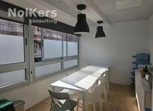 Büro zur Miete in Barcelona mit Klimaanlage, Heizung und Terrasse