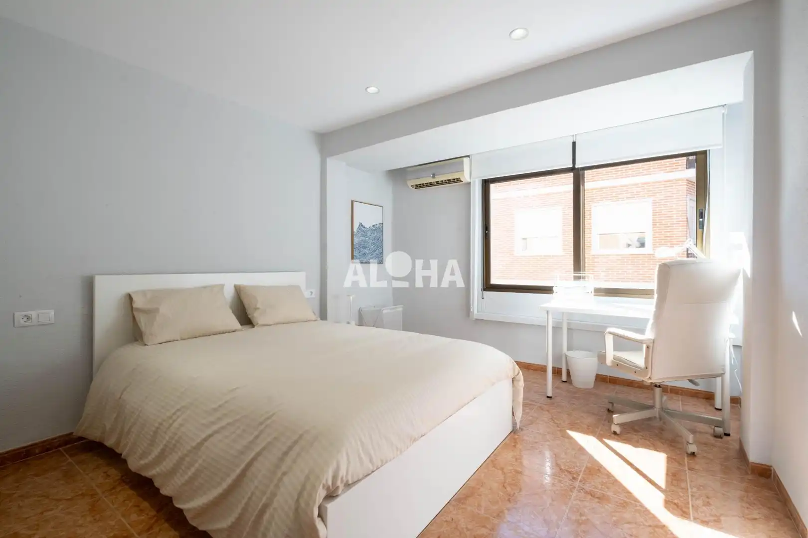 Dormitori de Apartament de lloguer en Moncada amb Aire condicionat, Moblat i Balcó
