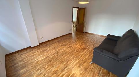Foto 5 de Piso en venta en Calle Víctor Felgueroso, Sama, Asturias