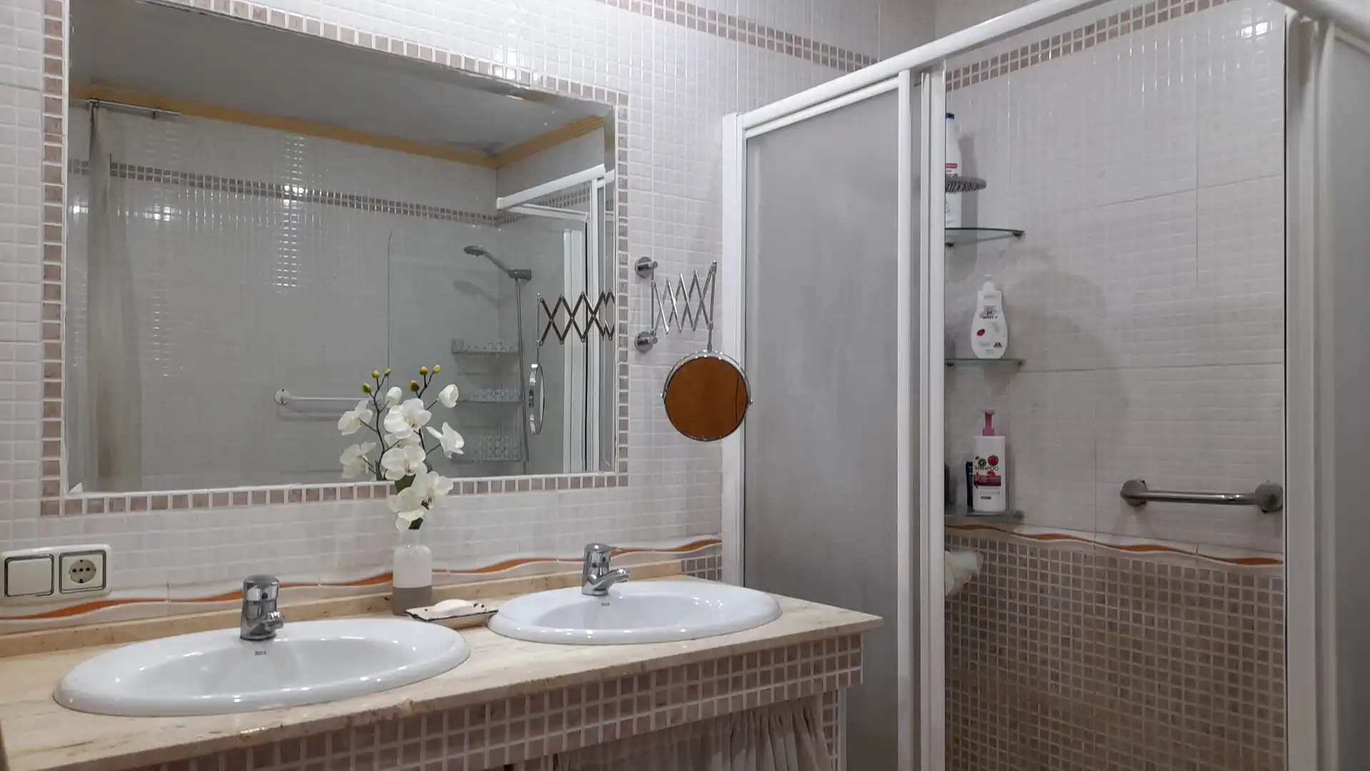 Bathroom of Houses for sale in Córdoba  with Air Conditioner, Heating and Private garden