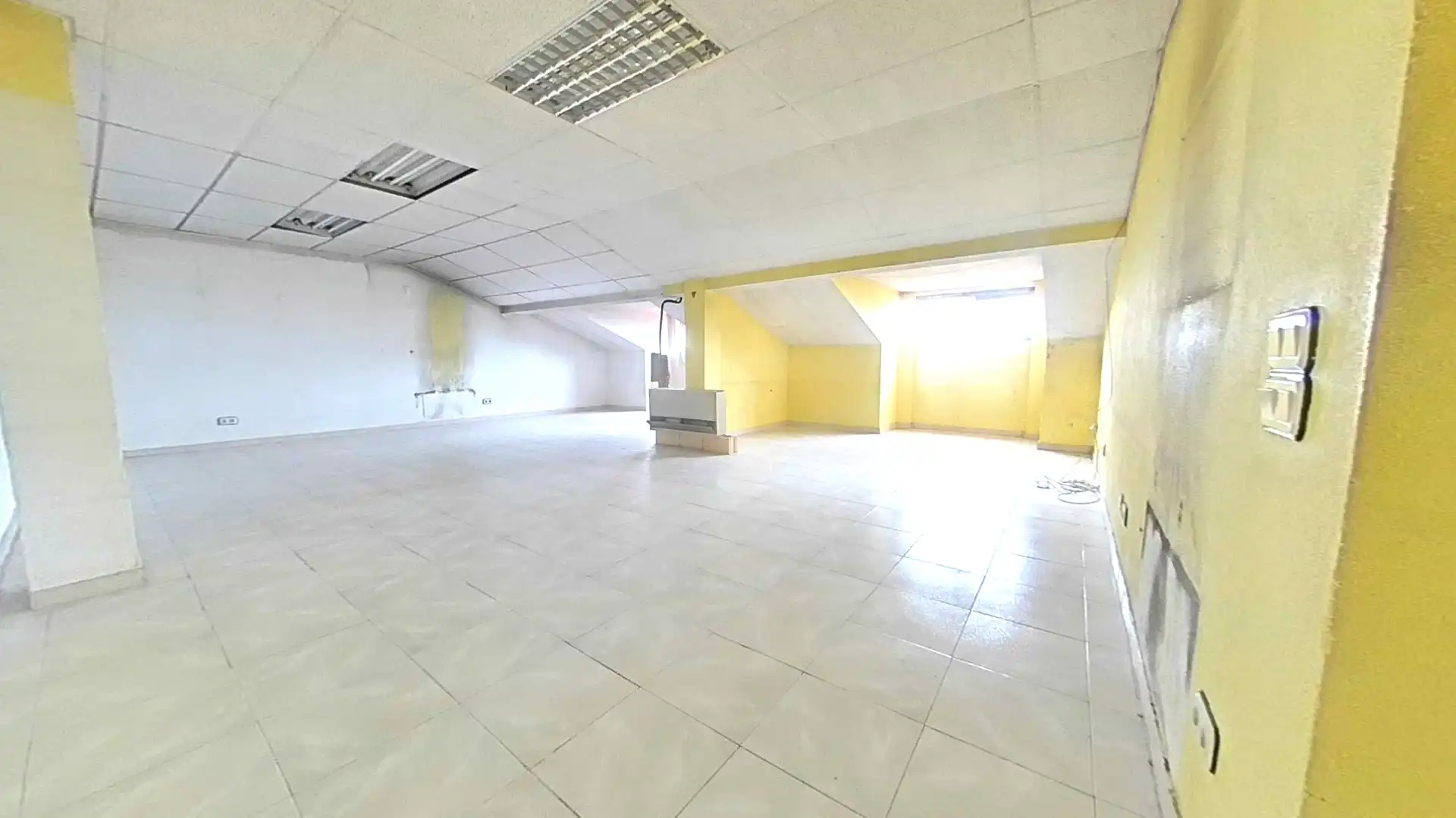 Office for sale in Casco Antiguo