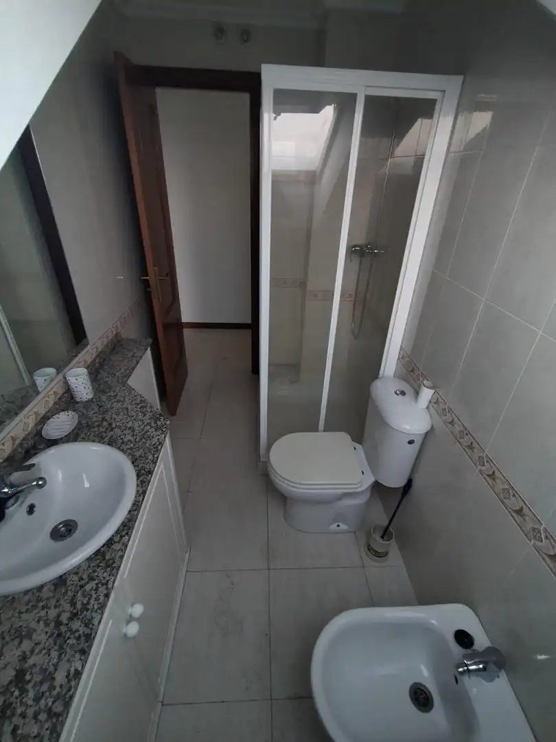 Baño de Piso en venta en Guitiriz con Calefacción y Trastero