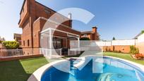 Jardí de Casa o xalet en venda en Viladecans amb Jardí privat, Terrassa i Traster