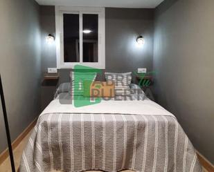 Bedroom of Flat to rent in Ourense Capital   with Parquet flooring, Storage room and Furnished